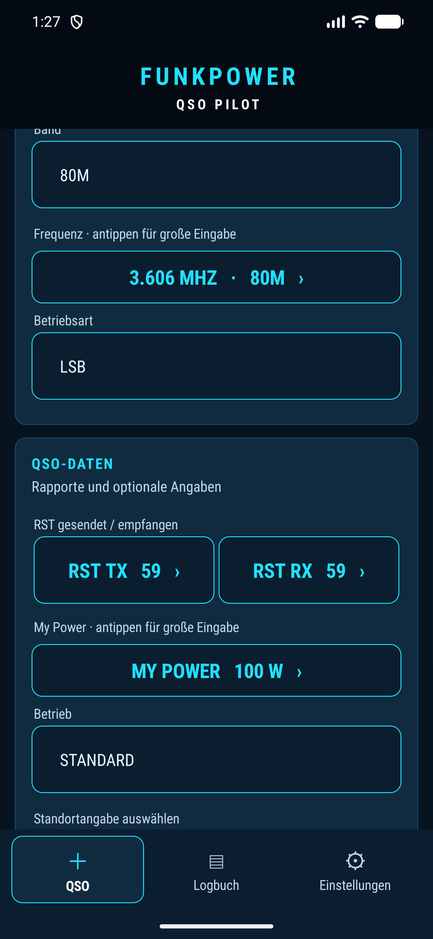 Große Felder für Frequenz, Betriebsart, RST und Leistung